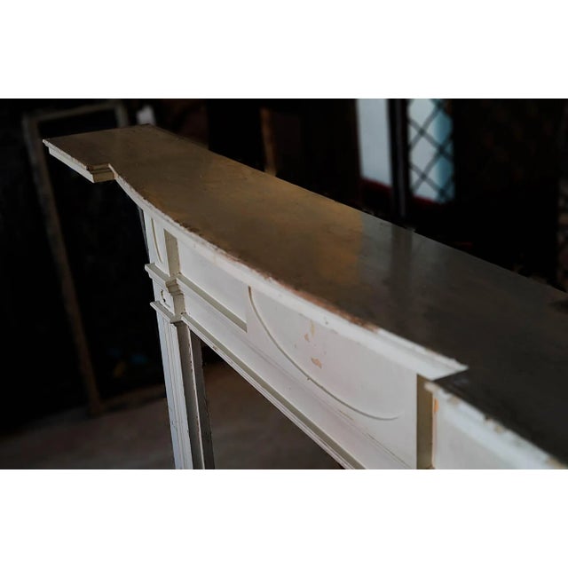 Antique Federal Era Mantel For Sale In New York - Image 6 of 8