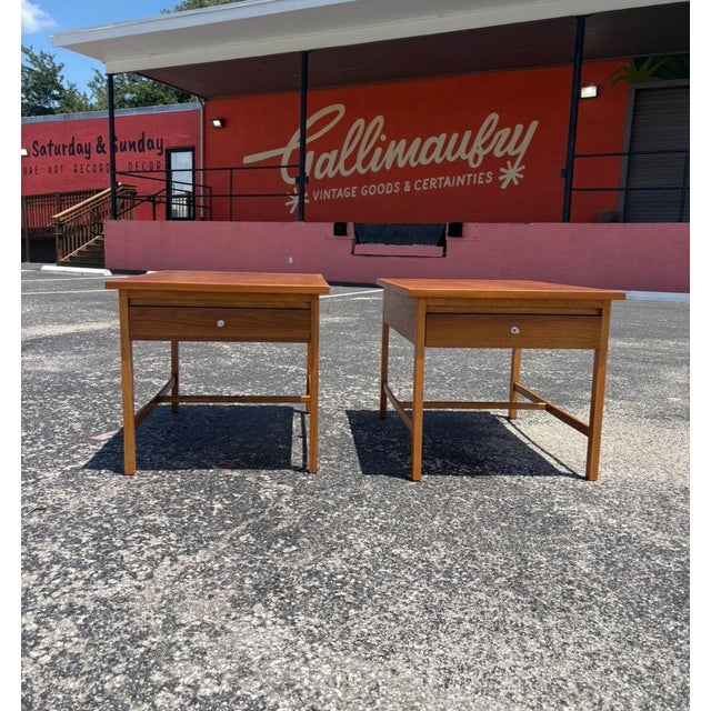 Mid-Century Modern Fully-Refinished Lane Delineator End Tables by Paul McCobb For Sale - Image 3 of 14