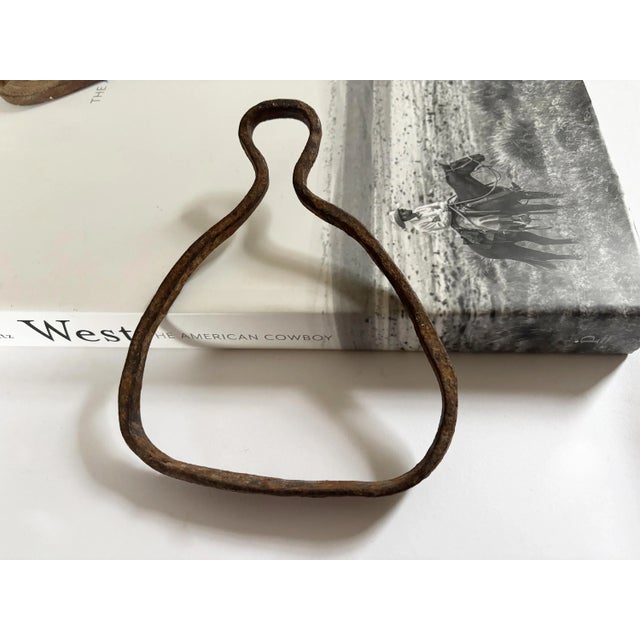 Late 19th Century 1890s Antique Forged Iron English Saddle Stirrup For Sale - Image 5 of 5