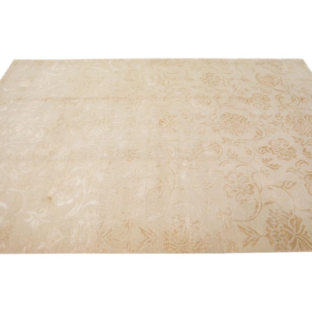 2010s 2010s Beige Modern Wool & Silk Rug Handmade With Floral Design For Sale - Image 5 of 7