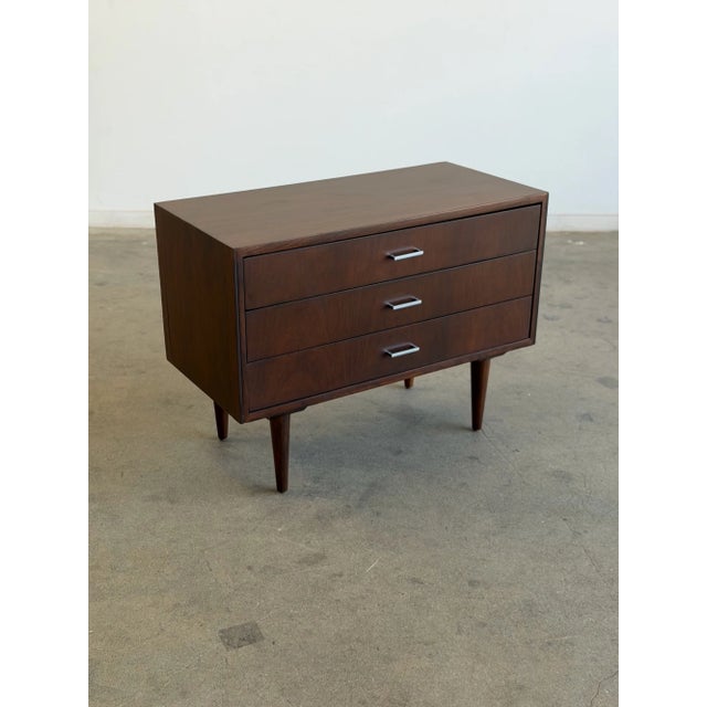 Mid Century Modern Chest of Drawers For Sale - Image 16 of 18