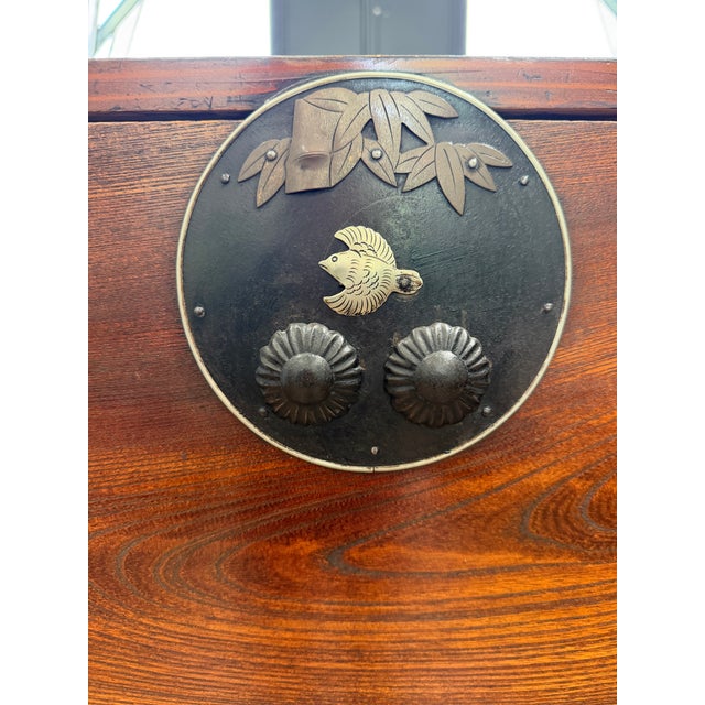 Antique Japanese Meiji Period Keyaki Two-Piece Stacking Tansu Chest With Hidden Drawers & Original Key For Sale - Image 12 of 15