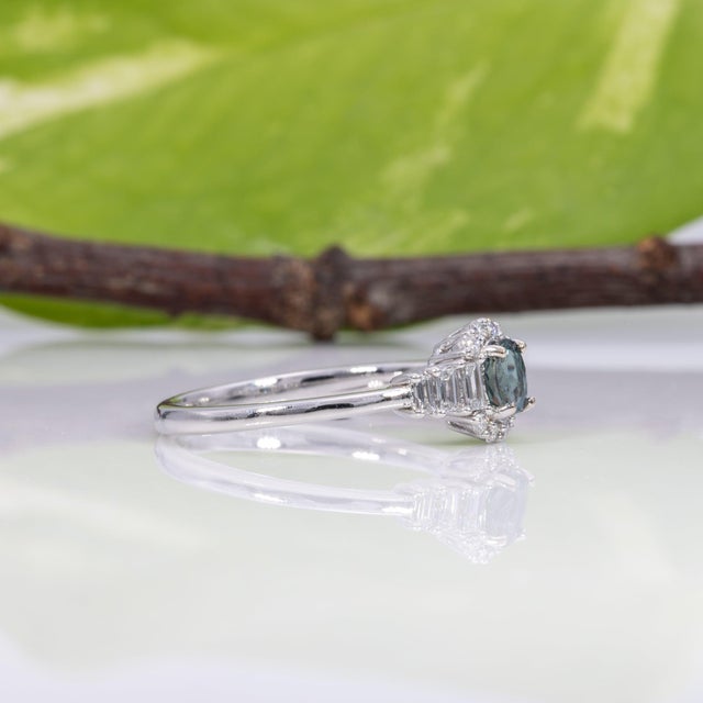 Alexandrite Ring With Earth-Mined Diamond Accents: Solid 14k Gold, Oval 5x3.5mm For Sale - Image 10 of 12