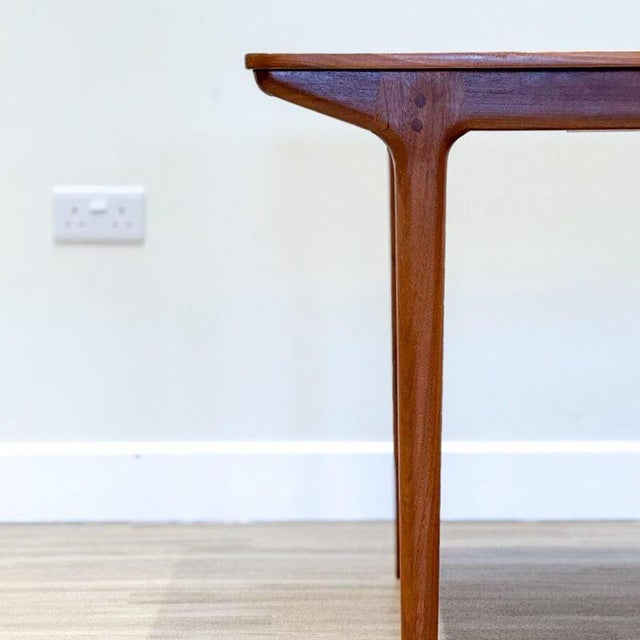 Mid-Century Double Extending Dining Table by Tom Robertson for McIntosh For Sale - Image 4 of 18