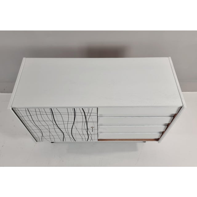 Vintage Commode in Oak, 1960s, in Flawless conditions. Designed 1960 to 1969