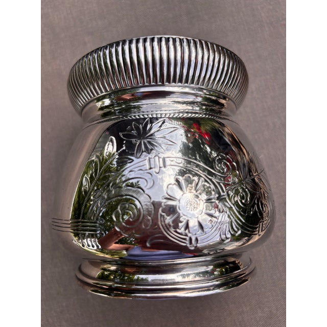 Meriden Silver Plate Co. Antique Meriden Britannia Silver Plate Cachepot Engraved Victorian Jardiniere Vase Pattern No. 1952 | Art Nouveau Floral Repoussé | Mirror Finish For Sale - Image 4 of 12