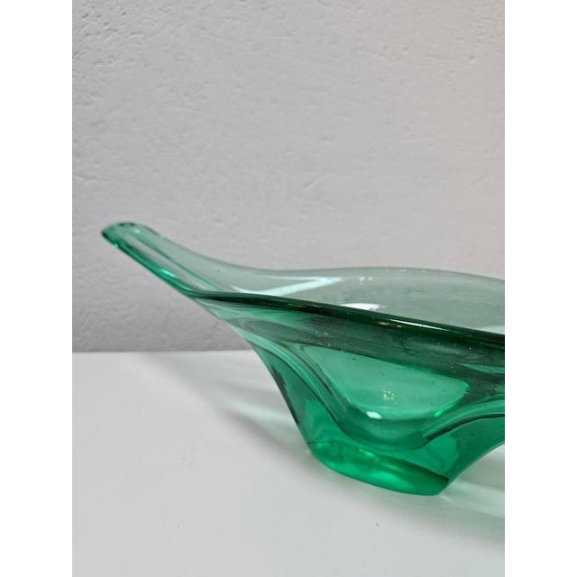 In this listing you will find a gorgeous and very rare XXL green Murano glass bowl shaped as gondola. Handmade in Murano,...