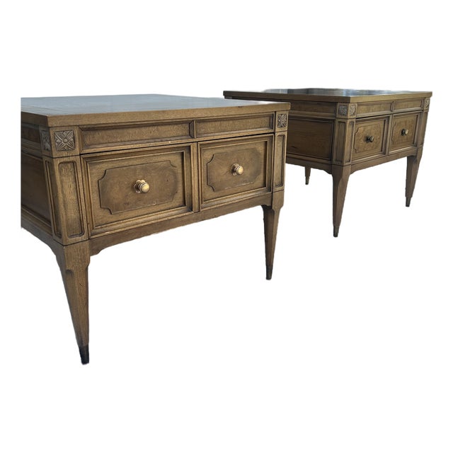 1950s MCM Pair of American of Martinsville End Tables With Burled Wood Pair For Sale