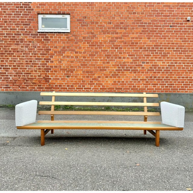 Model GE-236 4-Seater Sofa by Hans J. Wegner for Getama, Denmark, 1960s For Sale - Image 16 of 18