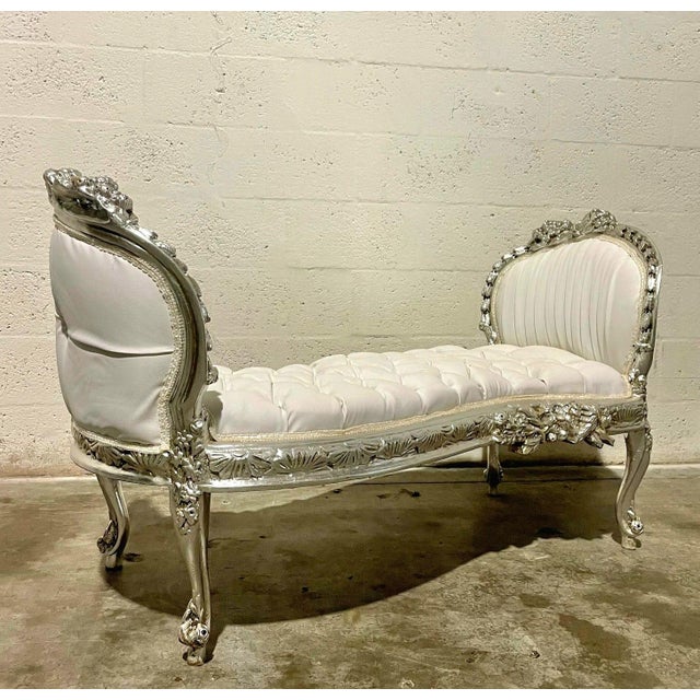 1990s 1990s French Marquis Tufted Bench – White Leather Upholstery With Silver Leaf Details For Sale - Image 5 of 7