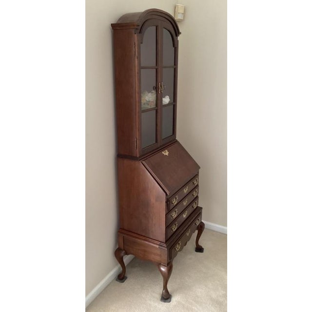 Queen Anne Vintage Queen Anne Secretary Desk Hutch – Mahogany Drop Front Writing Desk With Glass Display Top For Sale - Image 3 of 7