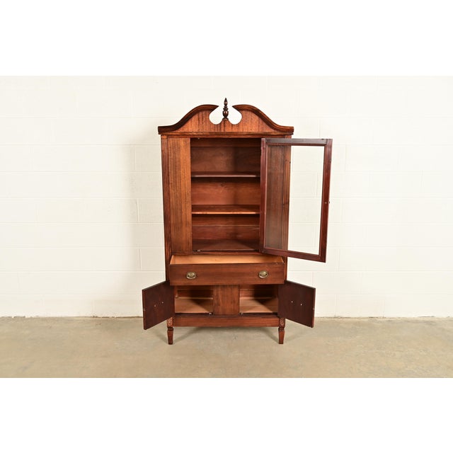 1940s Baker Furniture Style Federal Carved Mahogany Bookcase Cabinet, Circa 1940s For Sale - Image 5 of 15