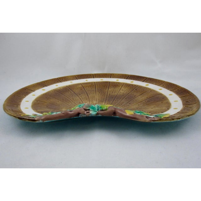 English Barrel & Ivy Crescent Brown-Westhead Moore Majolica Plate For Sale In Philadelphia - Image 6 of 8