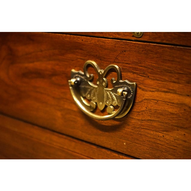 Burnt Umber 1970s Henredon Asian Inspired 3 Drawer Bachelors Chest. For Sale - Image 8 of 13