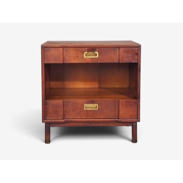Mid-Century Modern John Widdicomb, American Modern, Nightstand, Walnut, Brass, Usa, 1960s For Sale - Image 3 of 13
