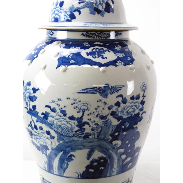 Chinese Blue and White Porcelain Ginger Jar With Flowers & Flying Birds For Sale In Greensboro - Image 6 of 13
