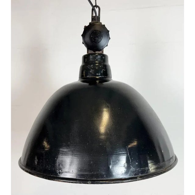 East German Black Enamel Factory Light by LBD Veb Leuchtenbau, Dresden, 1950s For Sale - Image 6 of 18