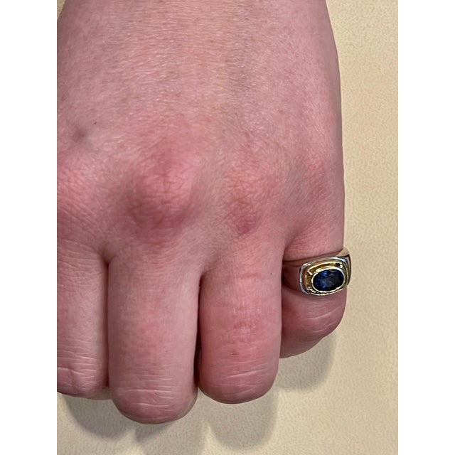 1 1/2 Ct Oval Natural Blue Sapphire Engagement Ring in 18 Karat Two-Tone Gold For Sale - Image 4 of 18