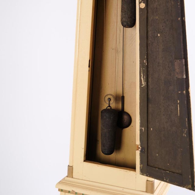 White Painted Frøken Clock with Decorative Details, Bornholm, 1790s For Sale - Image 14 of 15
