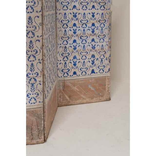 Blue Italian Painted 4-Panel Paravent Screen, 19th Century For Sale - Image 8 of 14
