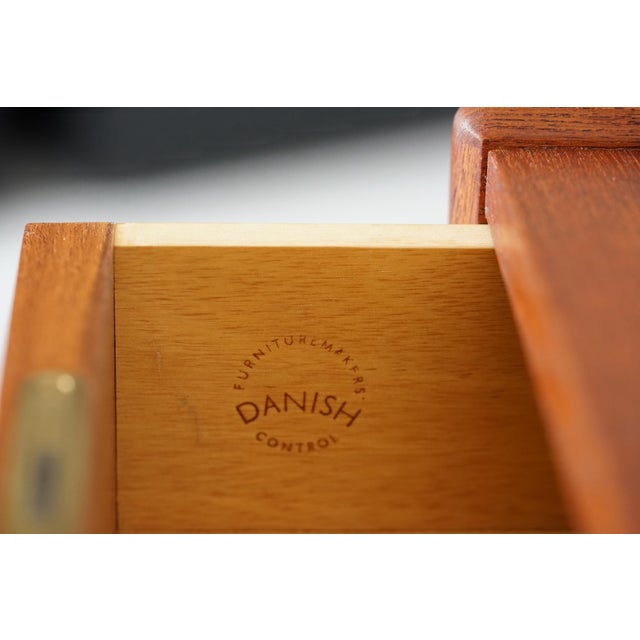 Danish Model 64 Desk in Teak by Arne Wahl Iversen for Vinde Möbelfabrik, 1960 For Sale - Image 12 of 18