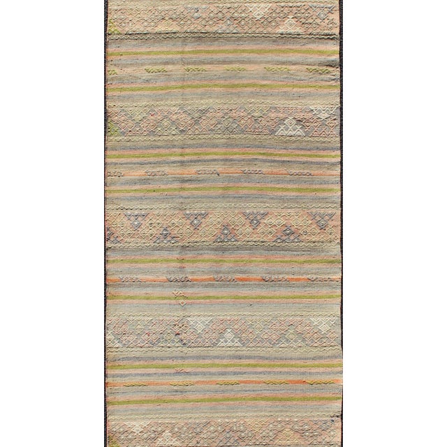 Contemporary Mid 20th Century Vintage Turkish Kilim Runner With a Stripe and Modern Design For Sale - Image 3 of 11