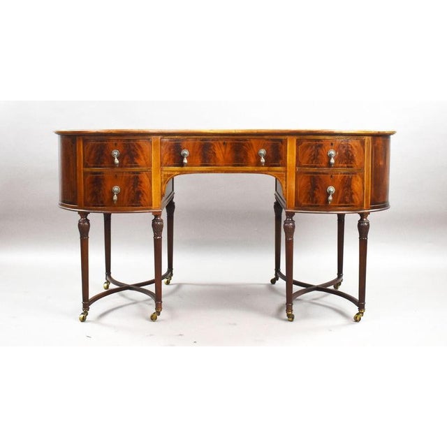 Edwardian Flame Mahogany Kidney-Shaped Writing Desk, 1900 For Sale - Image 3 of 13