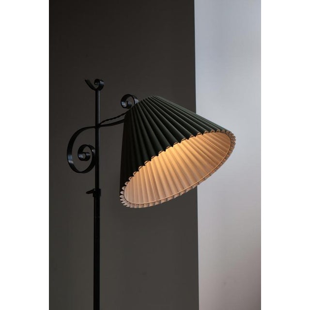 Metal Art Deco Scandinavian Floor Lamp in Wrought Iron with Pleated Shade, 1930s For Sale - Image 7 of 17