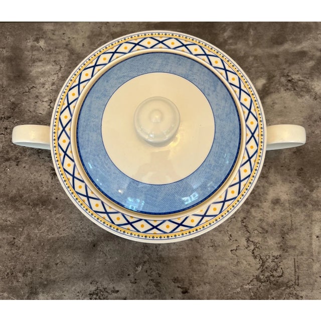 Mid-Century Modern 1990s Villeroy & Boch Perpignan 8" Covered Vegetable Dish For Sale - Image 3 of 4