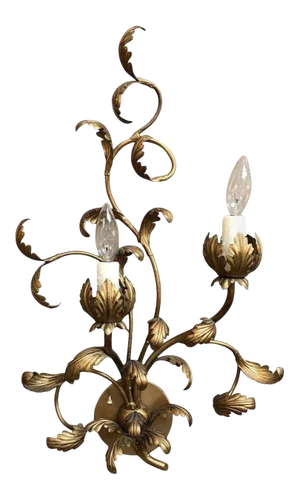 Italian Gilt Wall Light or Sconce With Vine or Leaf Design