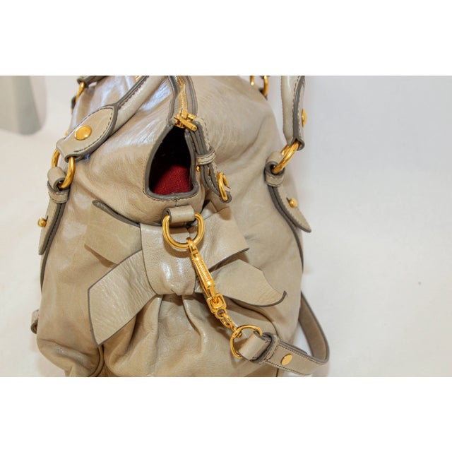 MIU MIU Beige Vitello Lux Bow Leather Hand Bag Satchel Tote For Sale - Image 4 of 11