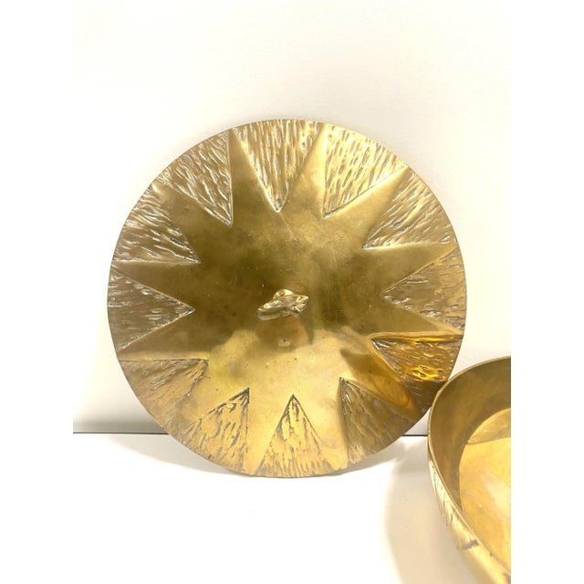 1970s Hollywood Regency Brass Starburst Covered Bowl - Mid Century For Sale - Image 5 of 9