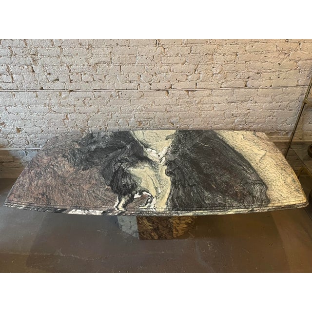 1970s Vintage Postmodern Cipollino Ondulato Marble Dining Table With Channeled Edge For Sale - Image 11 of 11