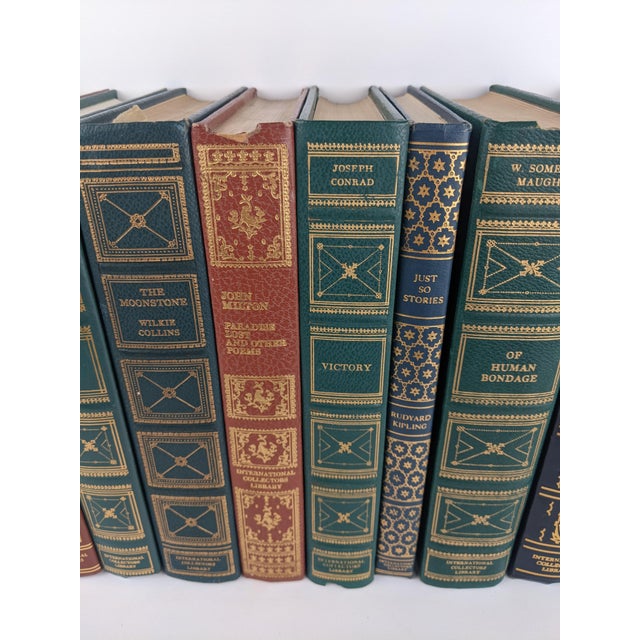Vintage International Collectors Library Gilt-Bound Classics – Set of 10 For Sale - Image 4 of 17