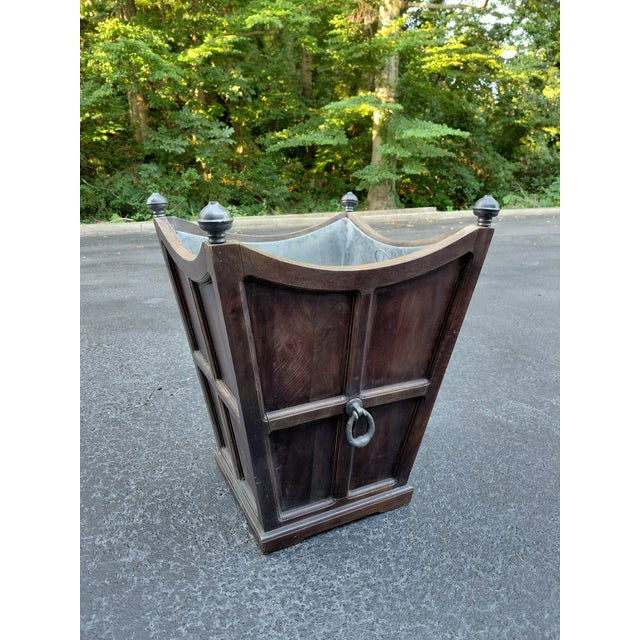 English Vintage Tapered Wooden Planter With Galvanized Metal Liner & Ring Pull Hardware For Sale - Image 3 of 6