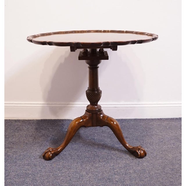 Henredon Furniture Historical Natchez Collection Solid Mahogany Traditional 29" Round Pie Crust Tilt-Top Accent End Table 1-2-28/96 For Sale - Image 9 of 14