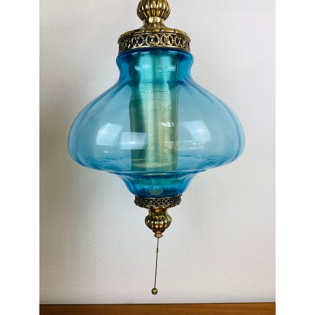 1970s Vintage 1970s Aqua Blue & Brass Hollywood Regency Hanging Swag Lamp For Sale - Image 5 of 6