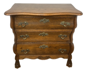 Vintage Chest of Drawers in Oak