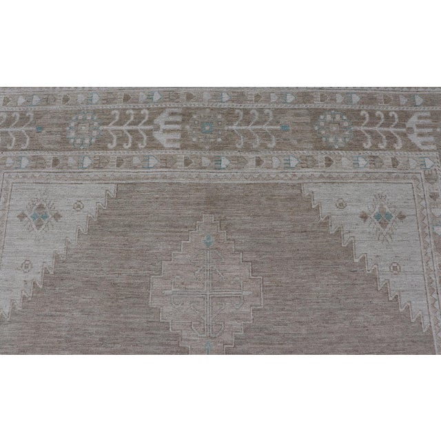 Oushak Rug With a Taupe Base and Soft Ivory, Light Blue Accents 10'0 X 14'4 For Sale - Image 4 of 12