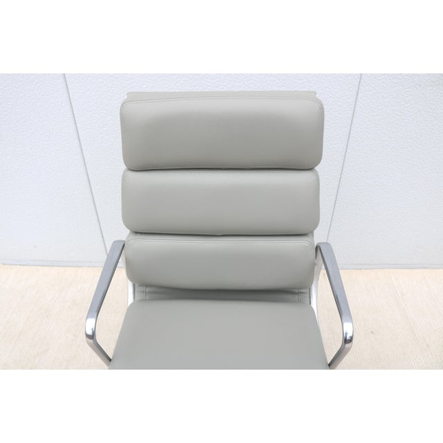 Mid-Century Modern Herman Miller Eames Soft Pad Executive Chair in Gray Leather For Sale - Image 13 of 18
