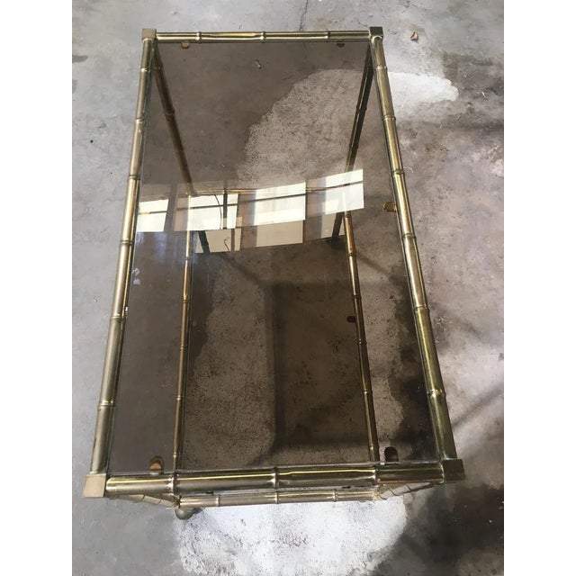 Gold Mid-Century Modern French Gilt Metal & Faux Bamboo Bar Cart with Smoked Glasses by Maison Baguès, 1960s For Sale - Image 8 of 11