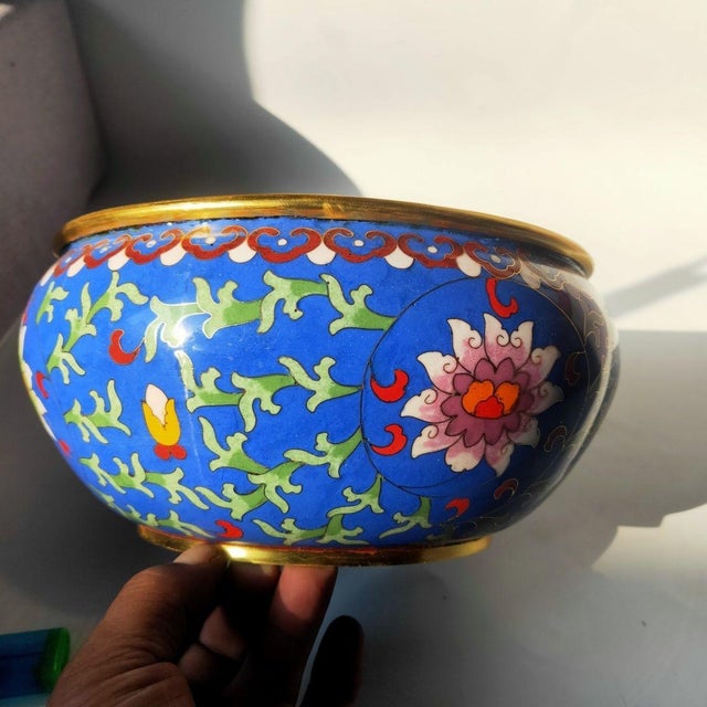 Vintage Cloisonné Enamel Brush Washer – Scrolling Lotus & Vine Motif, Cobalt Blue Ground For Sale - Image 4 of 8
