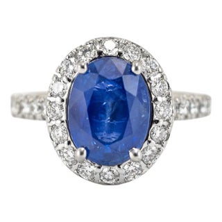 14k White Gold Agl Ceylon 3.54ct Oval Sapphire Halo Diamond Cocktail Ring, Size 6 For Sale