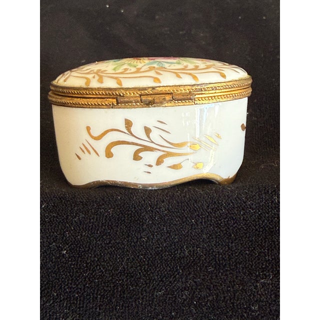 Limoges, France Antique Limoges Hand Painted Trinket Box For Sale - Image 4 of 7