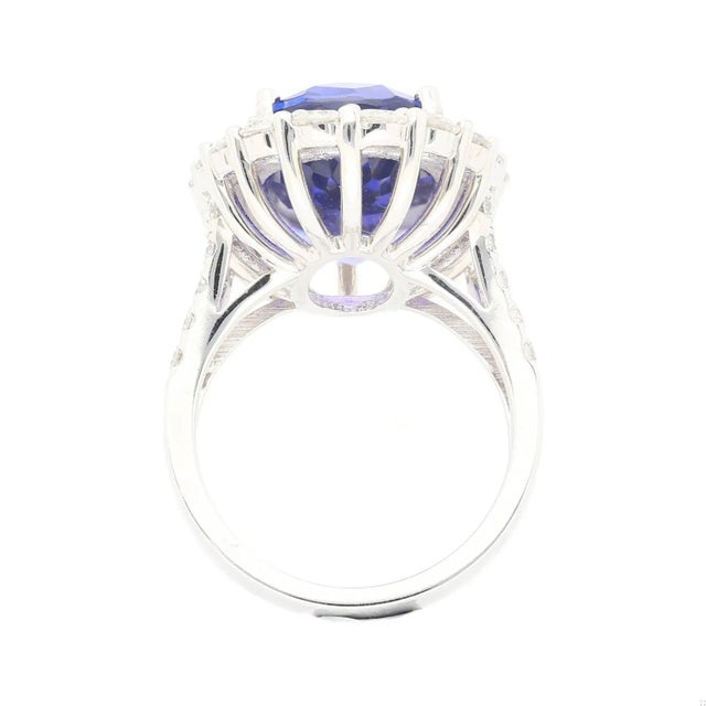 15.46 Carat Oval Cut Fine Tanzanite and Diamond Halo Ring in 18k White Gold With, Size 7 For Sale In Miami - Image 6 of 9