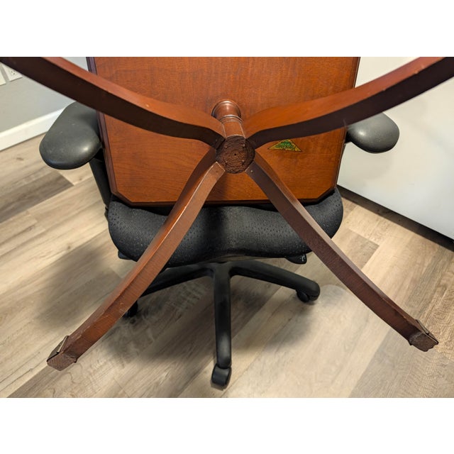 Vintage 1940s-1950s Mersman Mahogany 2-Tier Dumbwaiter Table or Butler Table For Sale - Image 10 of 13