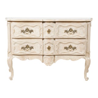1970s Baker Furniture Louis XV Style Bleached Serpentine Bombe Chest With Bronze Mounts For Sale