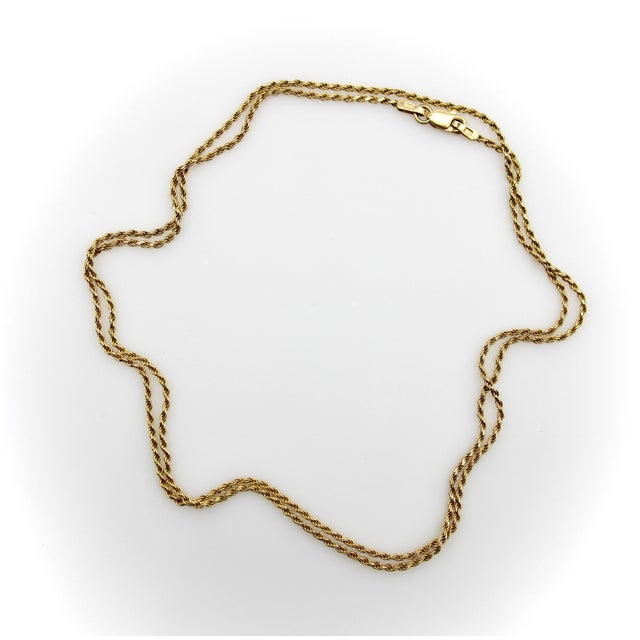 Rope chains come in all shapes and sizes. This vintage 14k gold chain is on the daintier side and has a small profile as a...