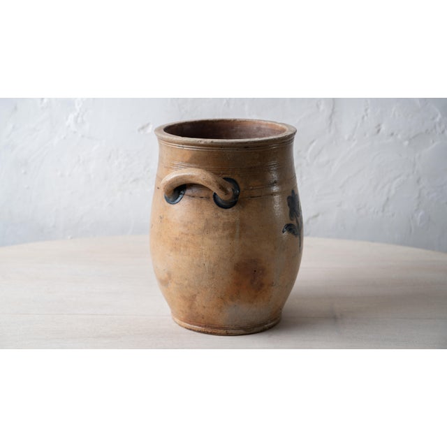 Jonathan Fenton Stoneware Jar, j.f. Cartouche & Cobalt Flower, Boston, c.1795 For Sale - Image 10 of 18