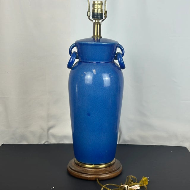 Frederick Cooper Vintage Frederick Cooper Blue Crackle Glaze Ceramic Table Lamp For Sale - Image 4 of 10